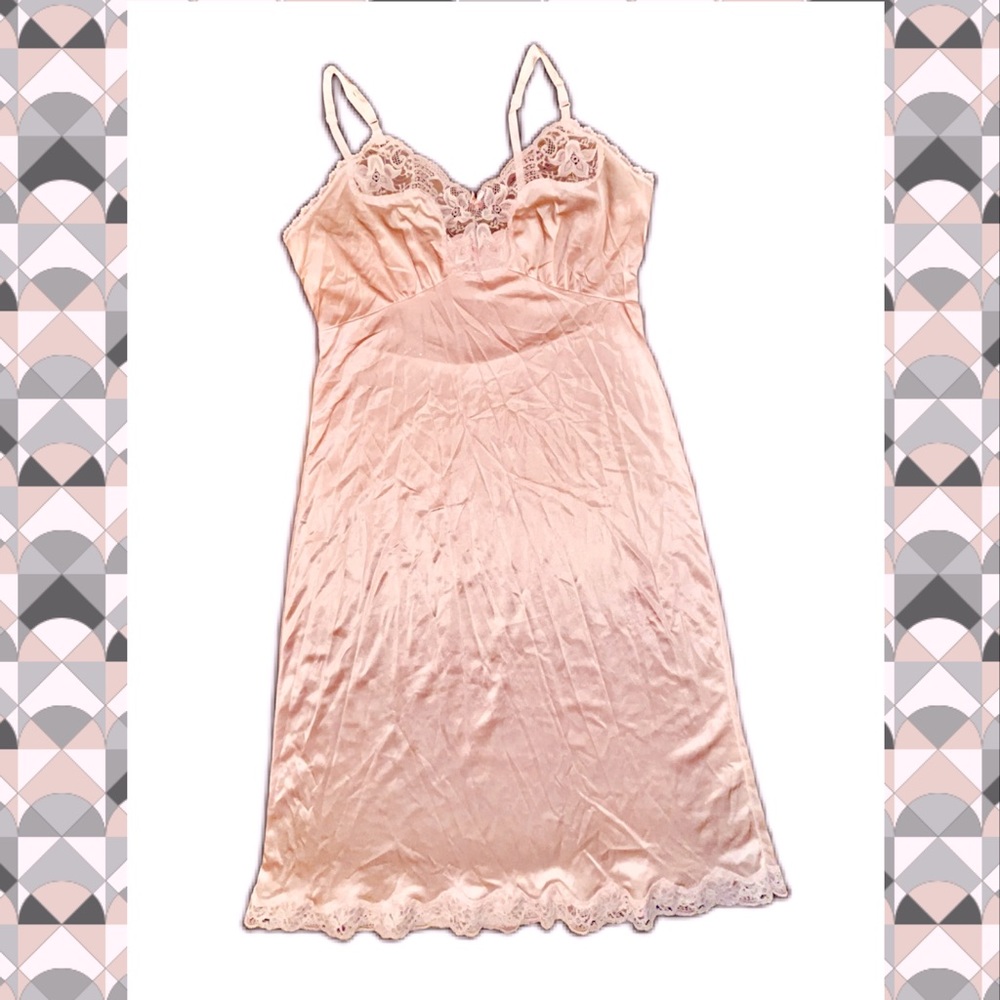 ASHLEY TAYLOR, full slip, light pink, satin, Size 38, equals to US size 6.